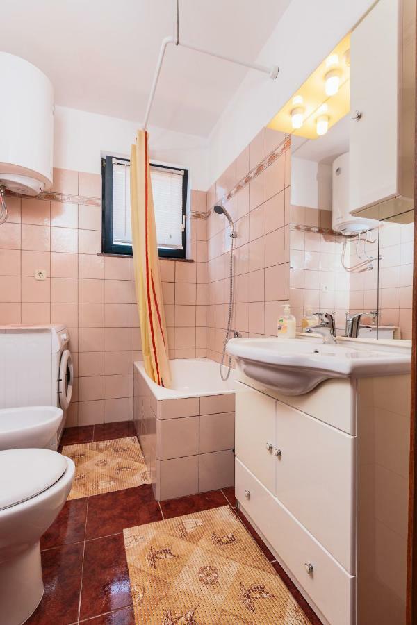 Andela Apartment بولا المظهر الخارجي الصورة